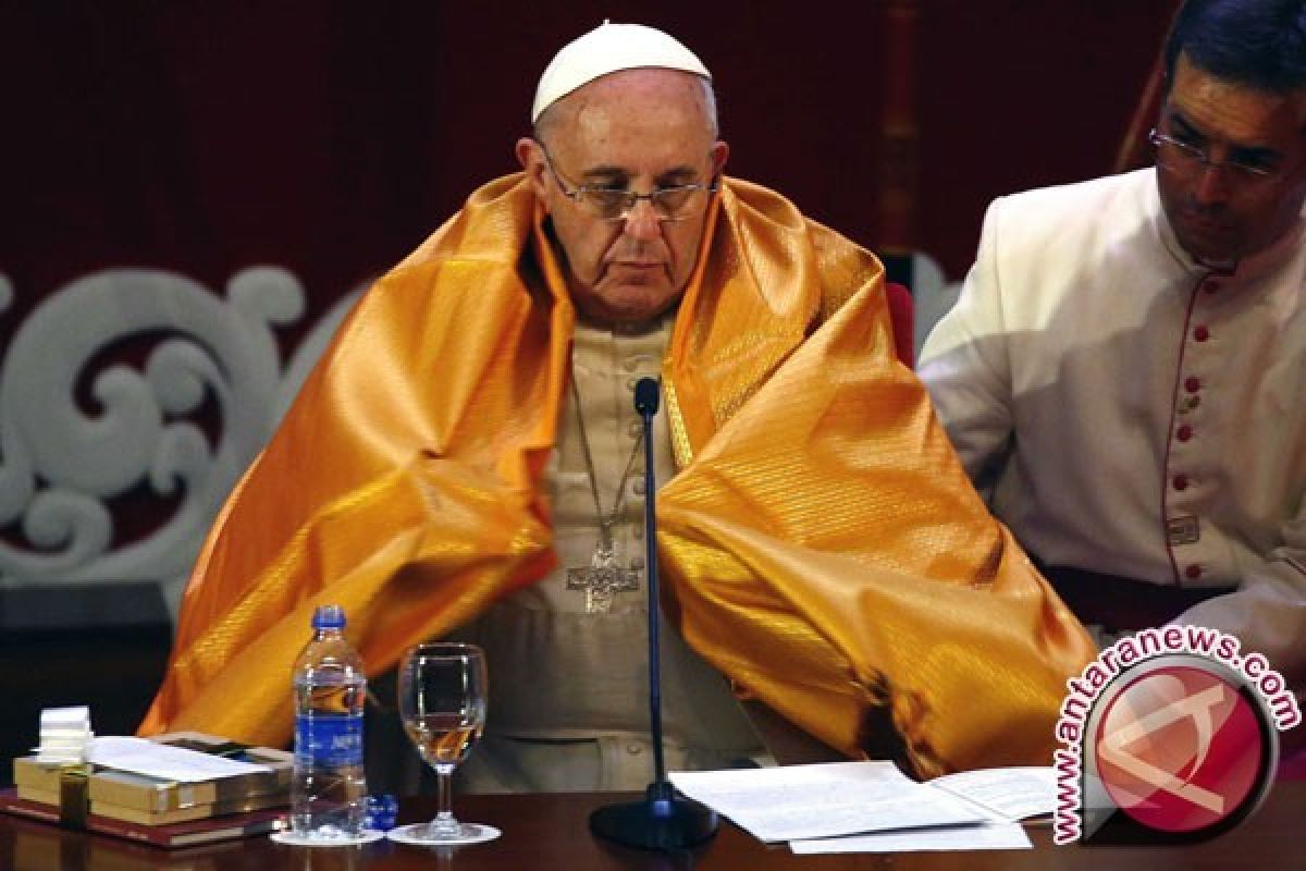 Paus Fransiskus Tegaskan Salah Kaitkan Islam Dengan Kekerasan