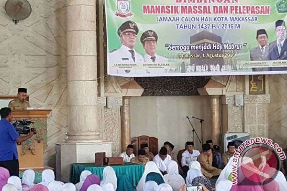 Wali Kota lepas ratusan JCH Makassar