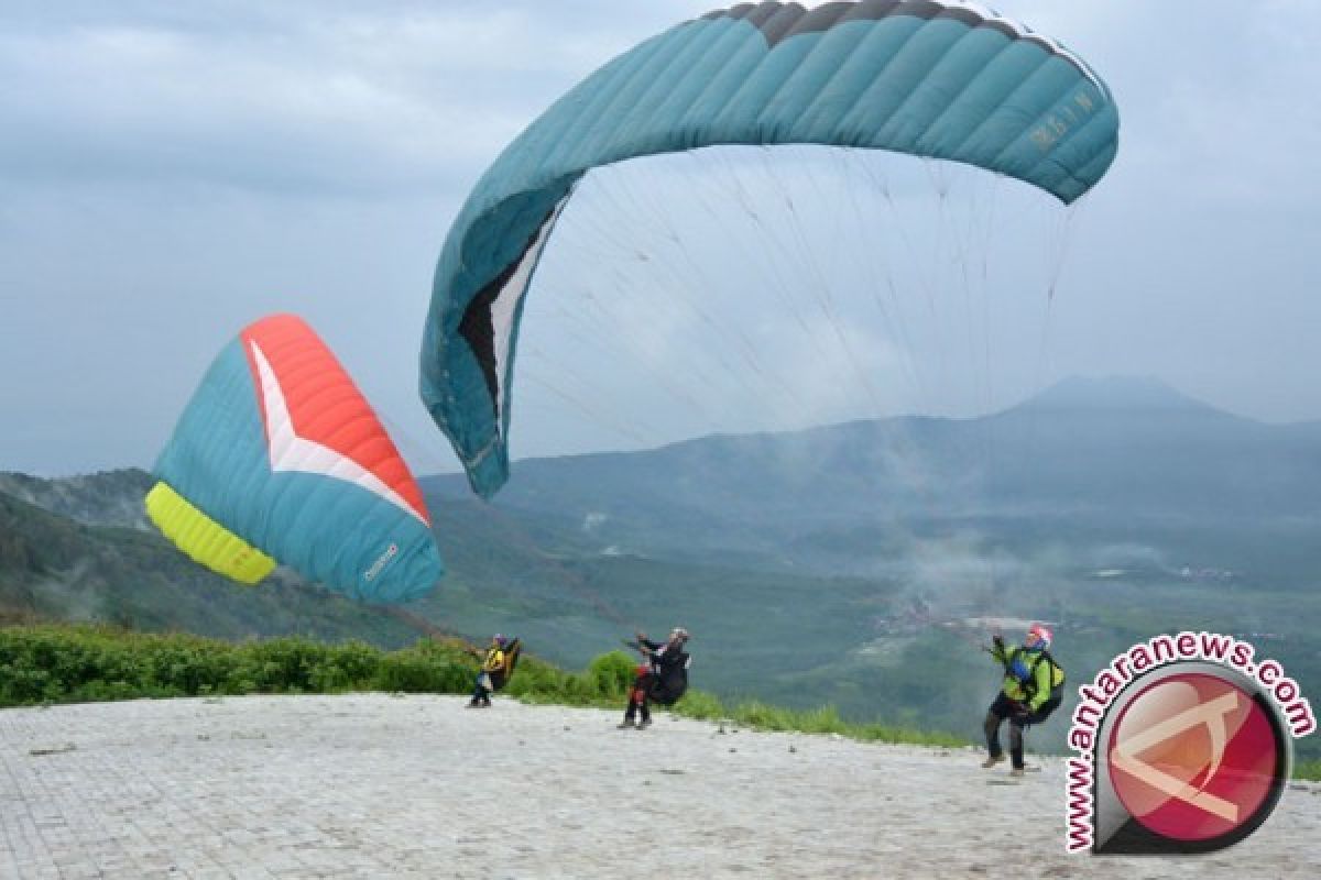 Sulteng Gelar Kejuaraan Internasional Paralayang