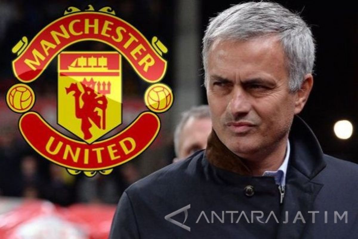 Mourinho Ingin Pastikan MU di Peringkat Kedua