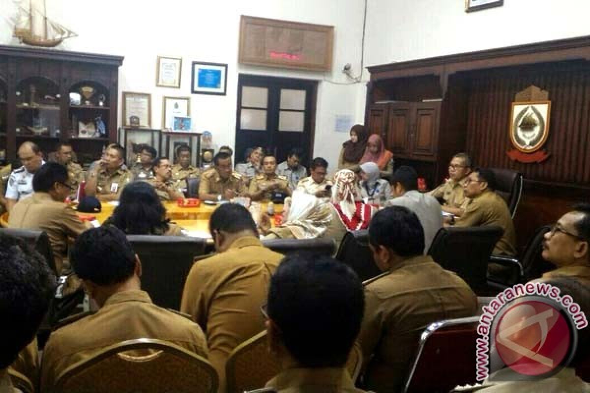 Wali Kota Makassar genjot SKPD untuk Adipura 