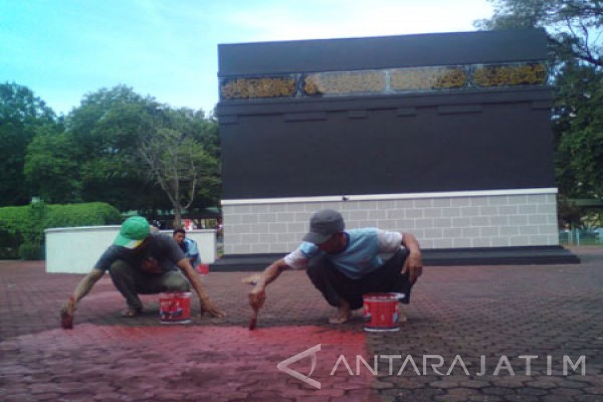 Calhaj Madura Berangkat Paling Awal