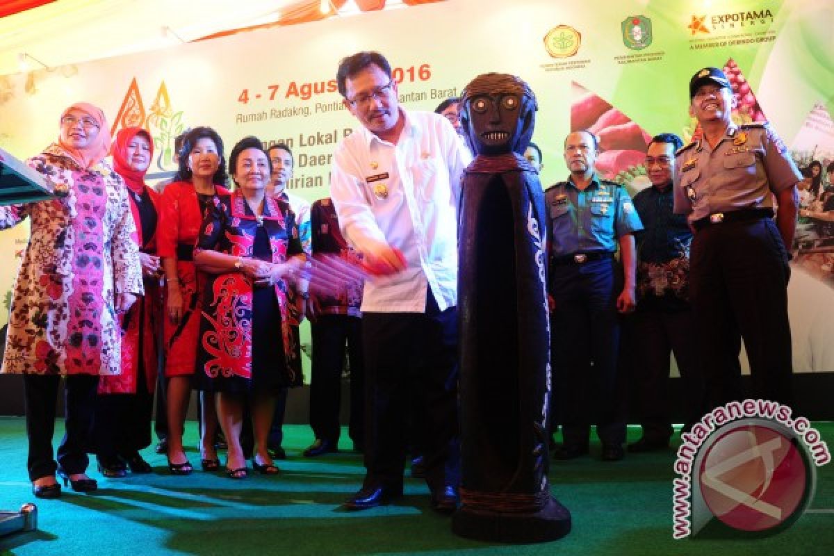 Pengunjung Gelar Pangan Nusantara Dievakuasi Akibat Angin Kencang