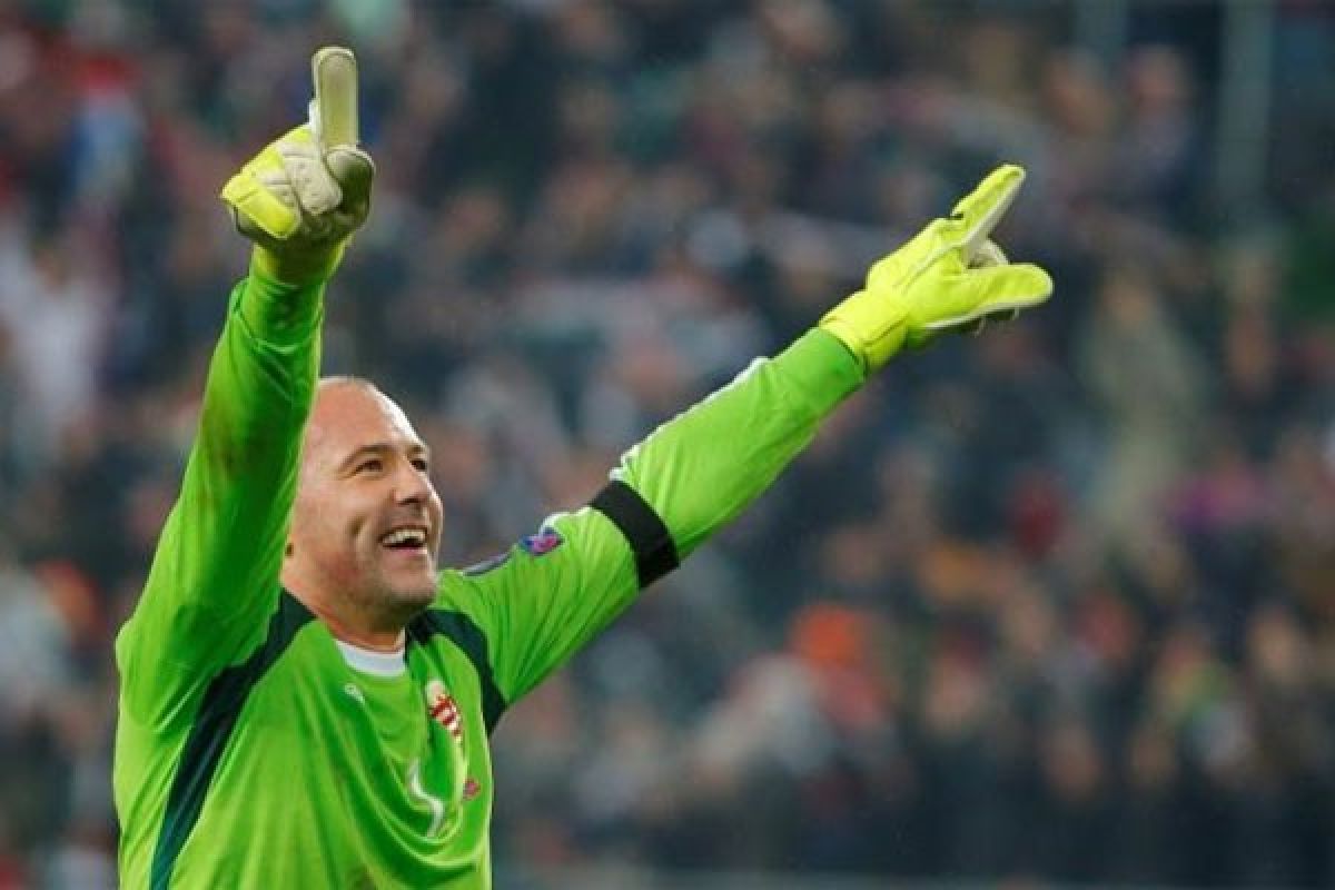 Kiper Hungaria Kiraly umumkan pensiun dari Timnas