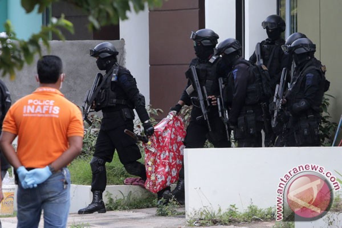 Pasca penangkapan di Batam, keluarga GR datangi Polda Kepri