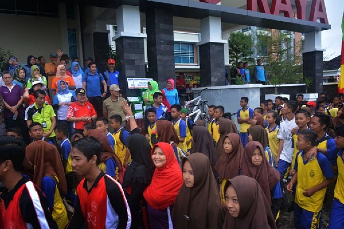 Kubu Raya Gelar Jalan Santai Peringati HUT RI