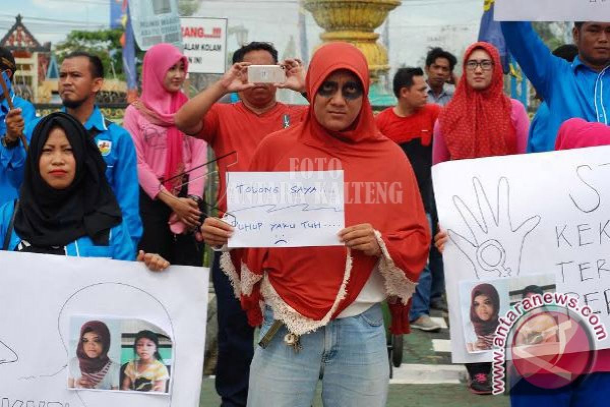 Tega! Pemilik Klinik Bersalin Aniaya 2 Pembantu, KNPI Barut Lakukan Aksi Demo