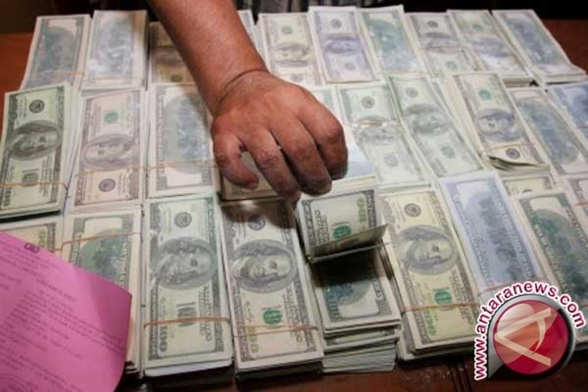 Polisi Amankan Oknum Paspampres Pengedar Dolar Palsu