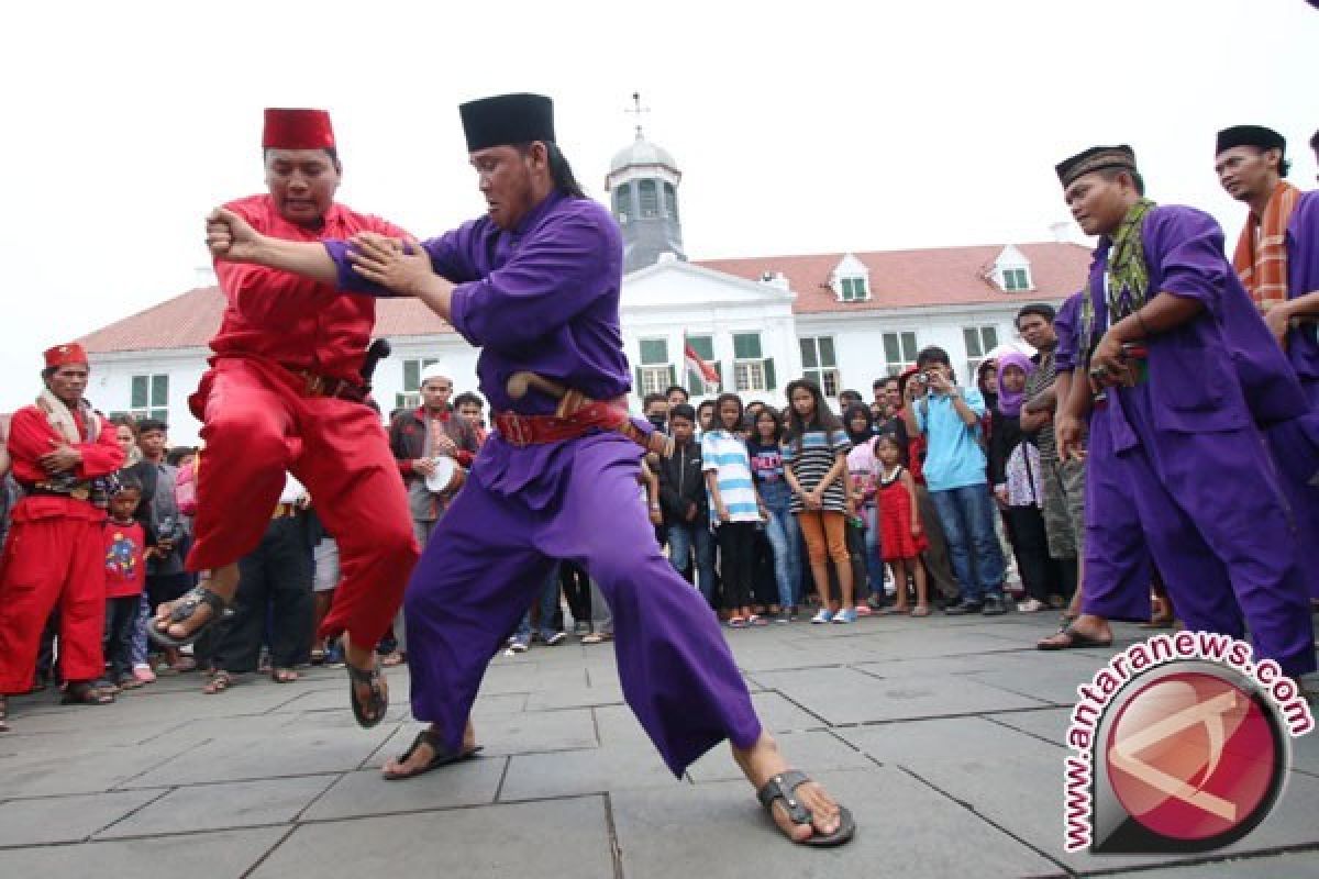 Ribuan Pesilat Lestarikan Silat Tradisi Betawi