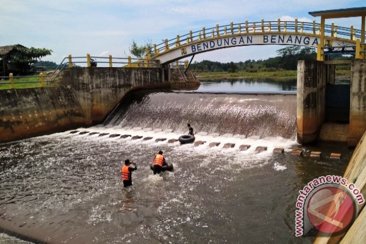 Tim Medis: Sulit Hilangkan Budaya Buang Sampah Sembarangan