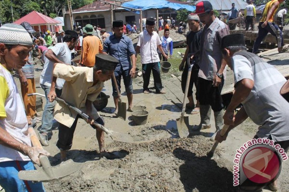 Budaya Gotong Rorong Jamaah Syatariyah Sijunjung Tetap Dipertahankan