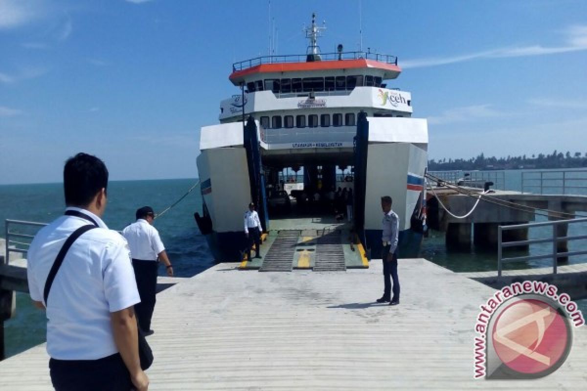 Menyatukan kembali Meulaboh-Sinabang lewat tol laut