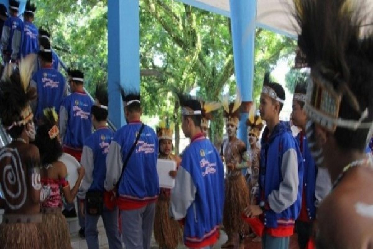 26 peserta SMN Lampung pelajari budaya Papua