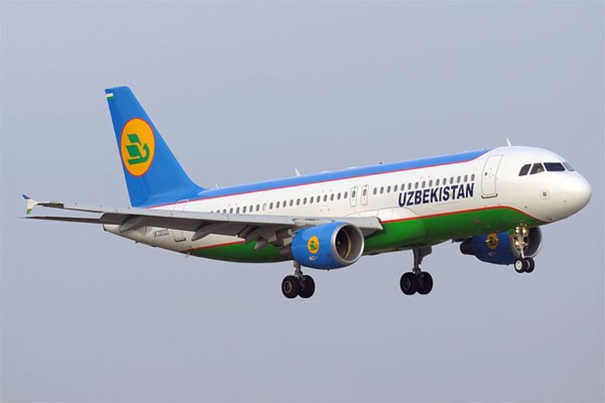 Pesawat Uzbekistan Airways mendarat darurat di Rusia