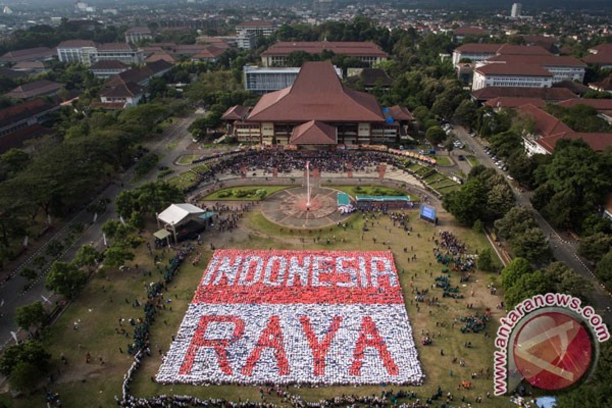 Ratusan siswa nyanyikan Indonesia Raya stanza 3