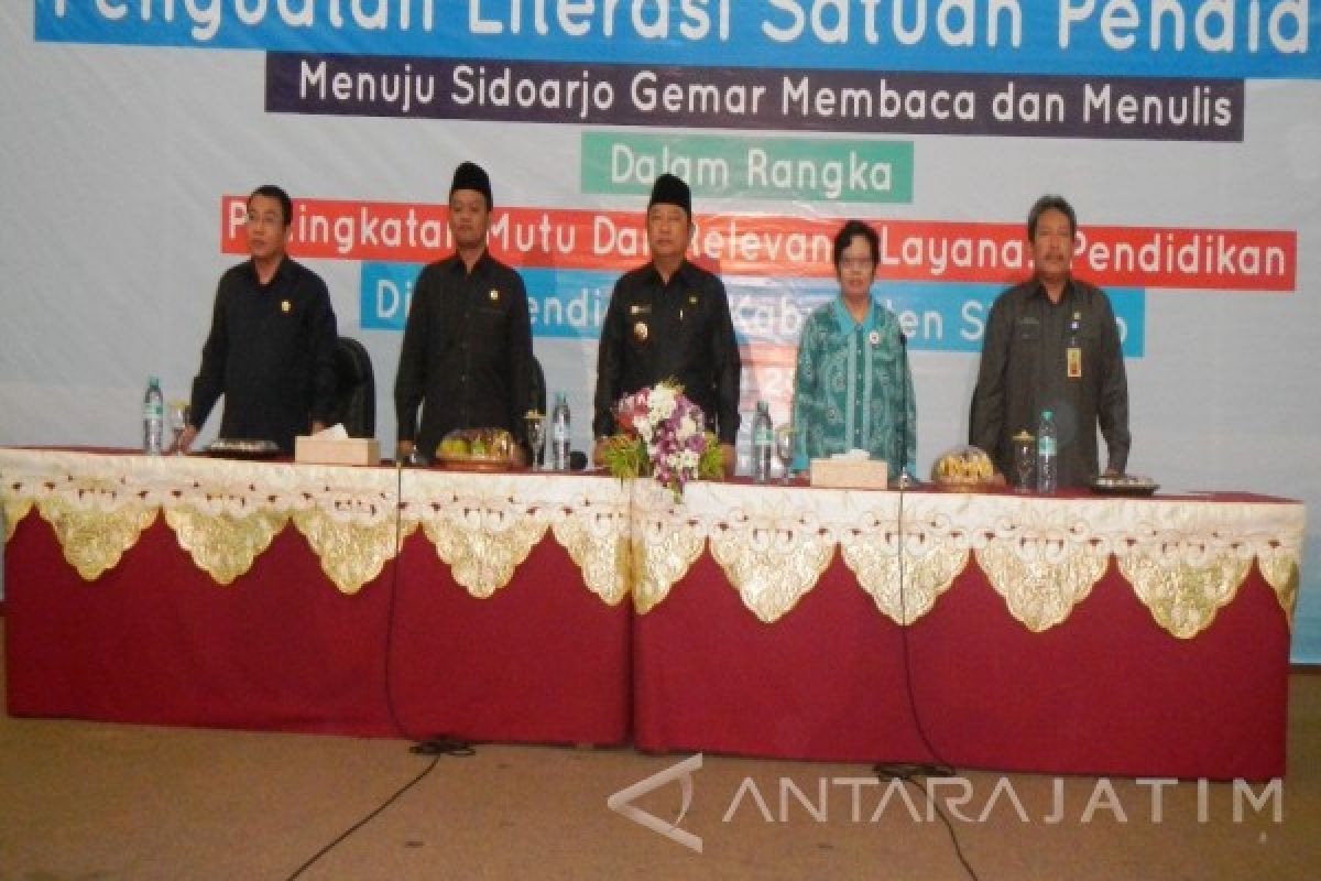 Bupati Sidoarjo Dorong Satuan Pendidikan Dukung Gerakan Literasi