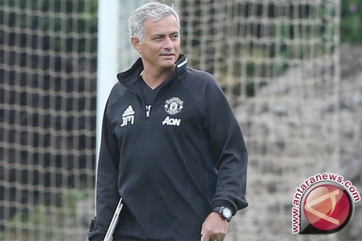 Mourinho Mengaku tak Bisa Kembalikan Kejayaan MU Era Sir Alex