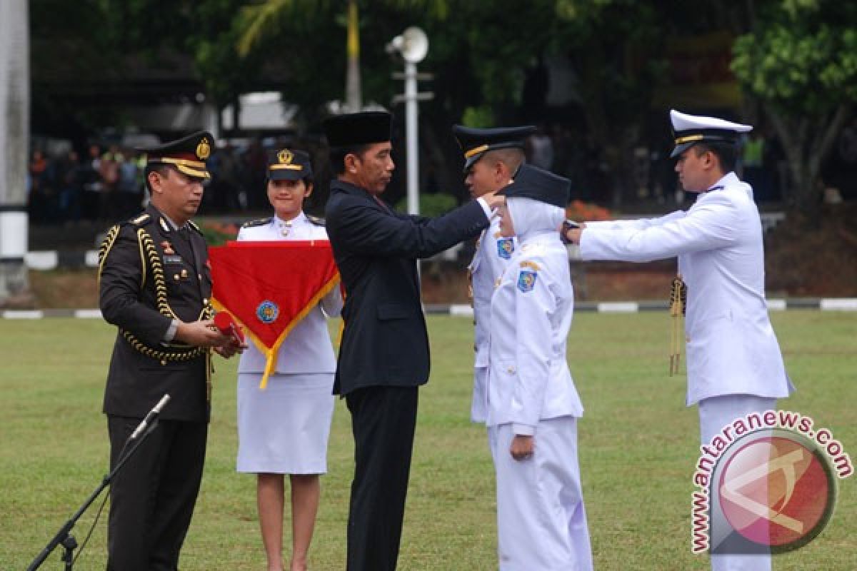 Presiden Jokowi lantik 2.143 Praja IPDN