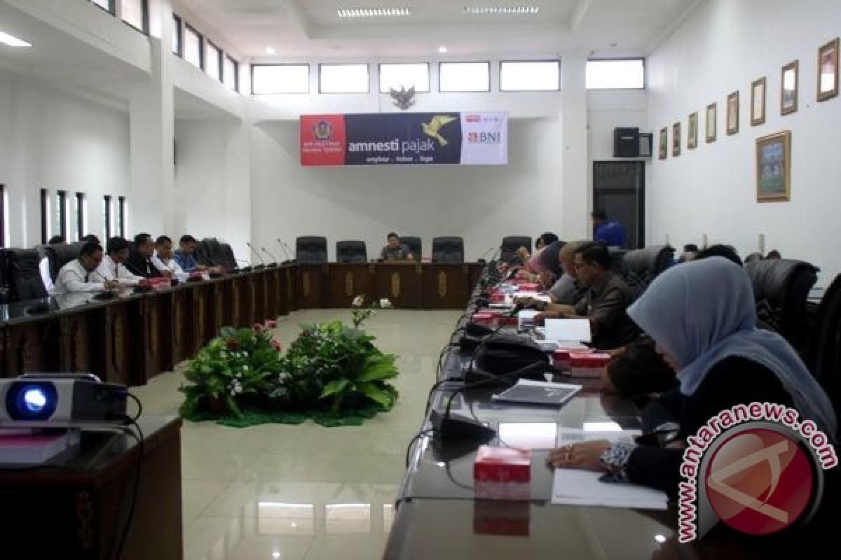 Kantor Pelayanan Pajak Beri Sosialisasi Pengampunan Pajak Kepada Anggota DPRD