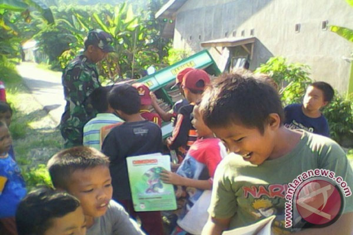 Kodim Kolaka Modifikasi Kendaraan Jadi Perpustakaan Keliling