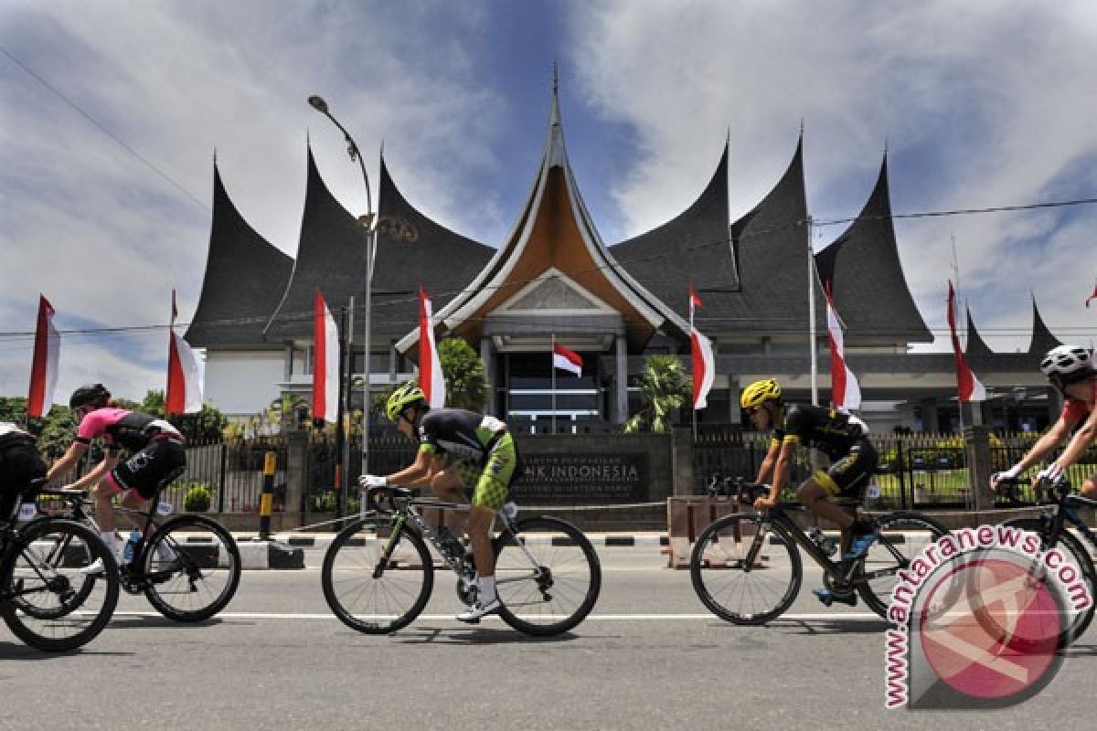 Australian Saxon Irvine wins seventh stage of Tour de Singkarak