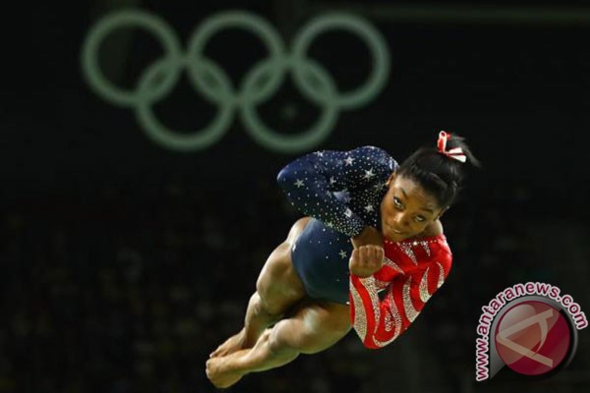 OLIMPIADE 2016 - "Si Ratu Senam" Simone Biles rebut emas senam artistik