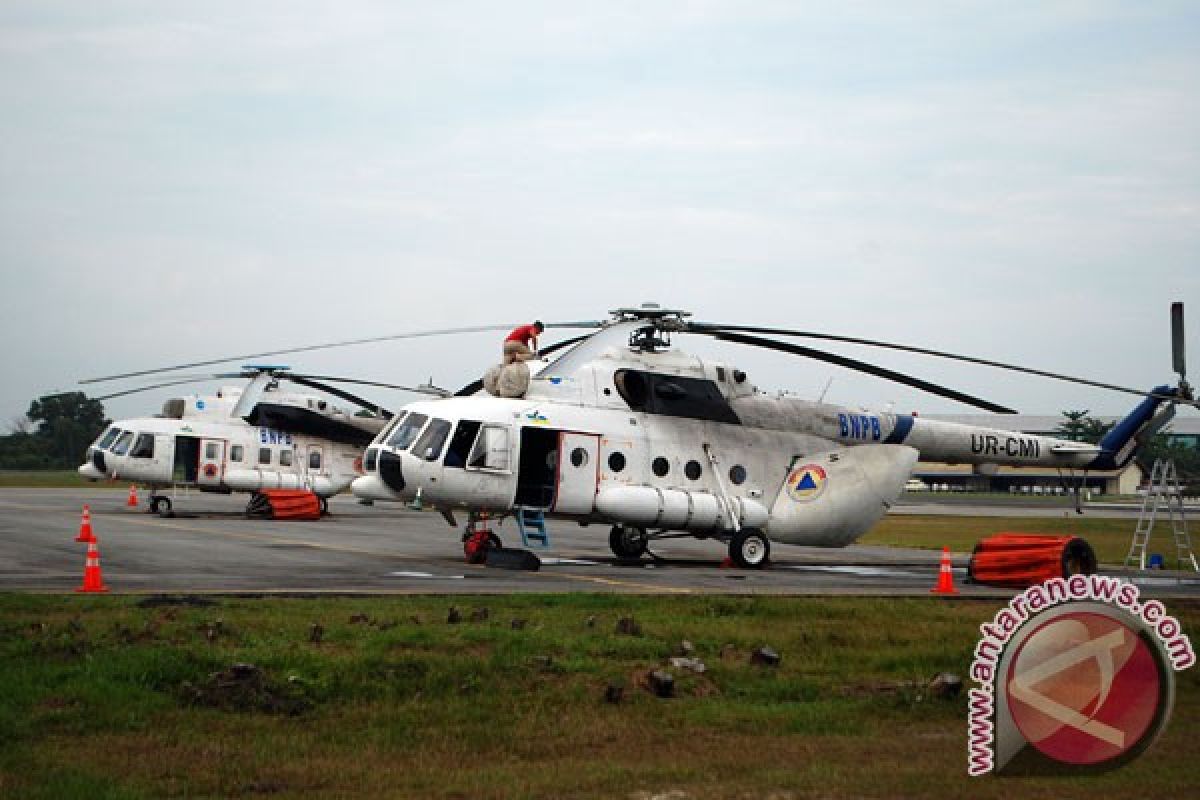 Dua helikopter  pengebom air tidak beroperasi