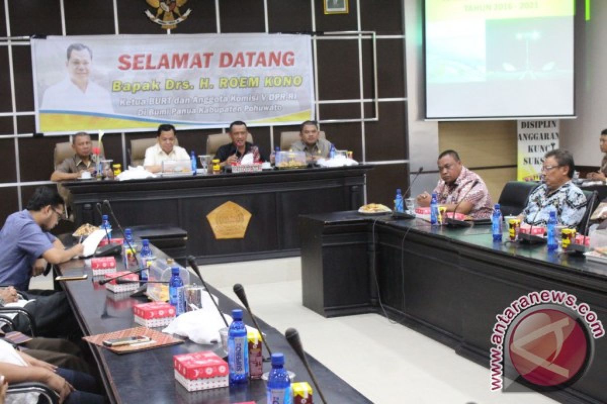 Bupati Pohuwato Beberkan Program Prioritas ke Roem Kono