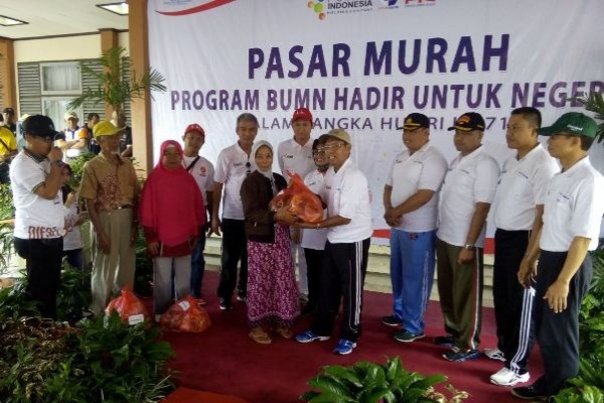 1.500 Paket Sembako Pasar Murah BUMN Ludes