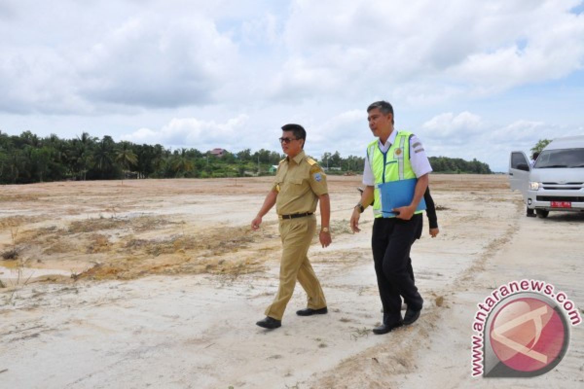 Runway Bandara Nunukan Diperpanjang-Gubernur Tinjau Bandara