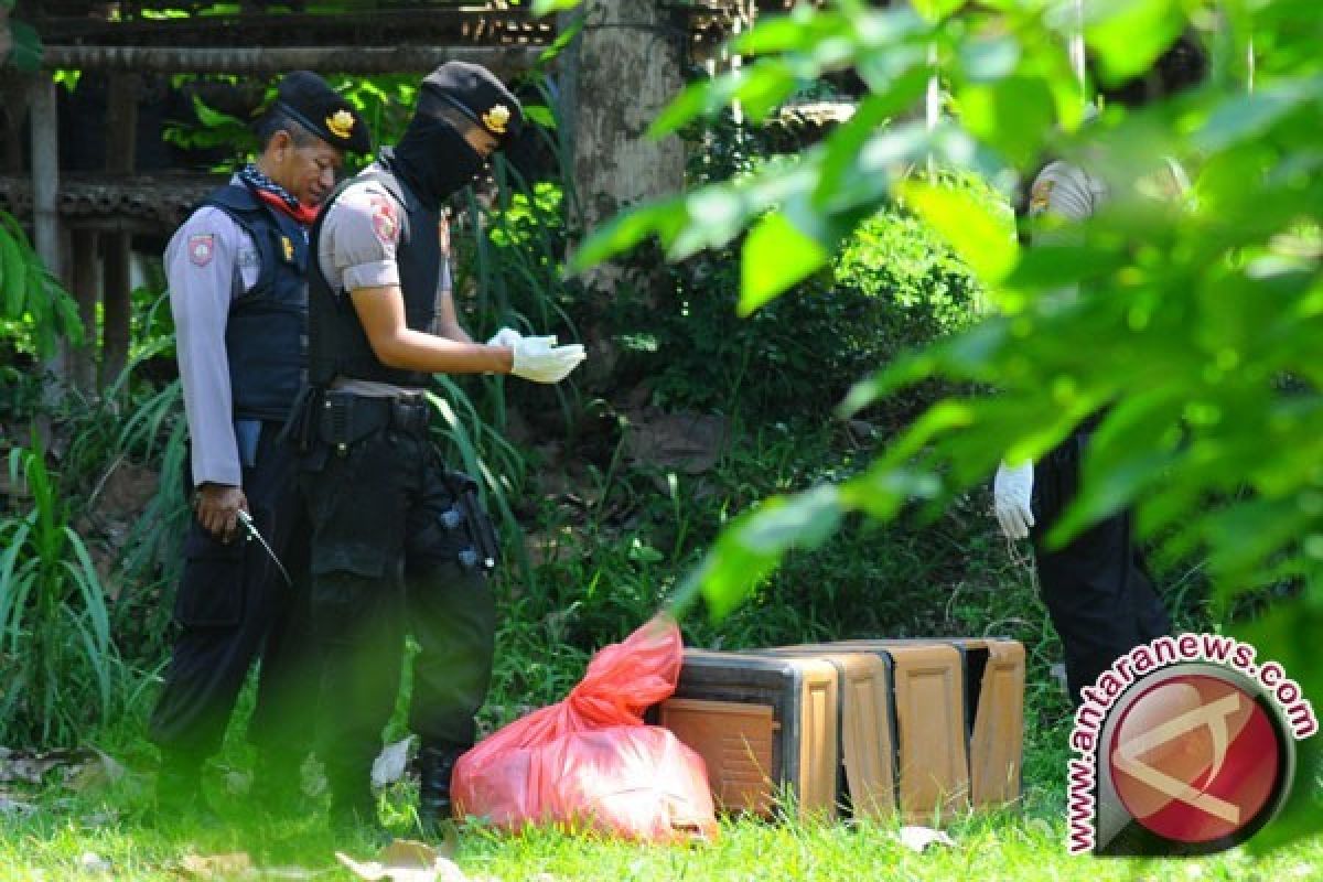  Polisi amankan bom lontong di lokasi persembunyian anak buah Santoso, Salman