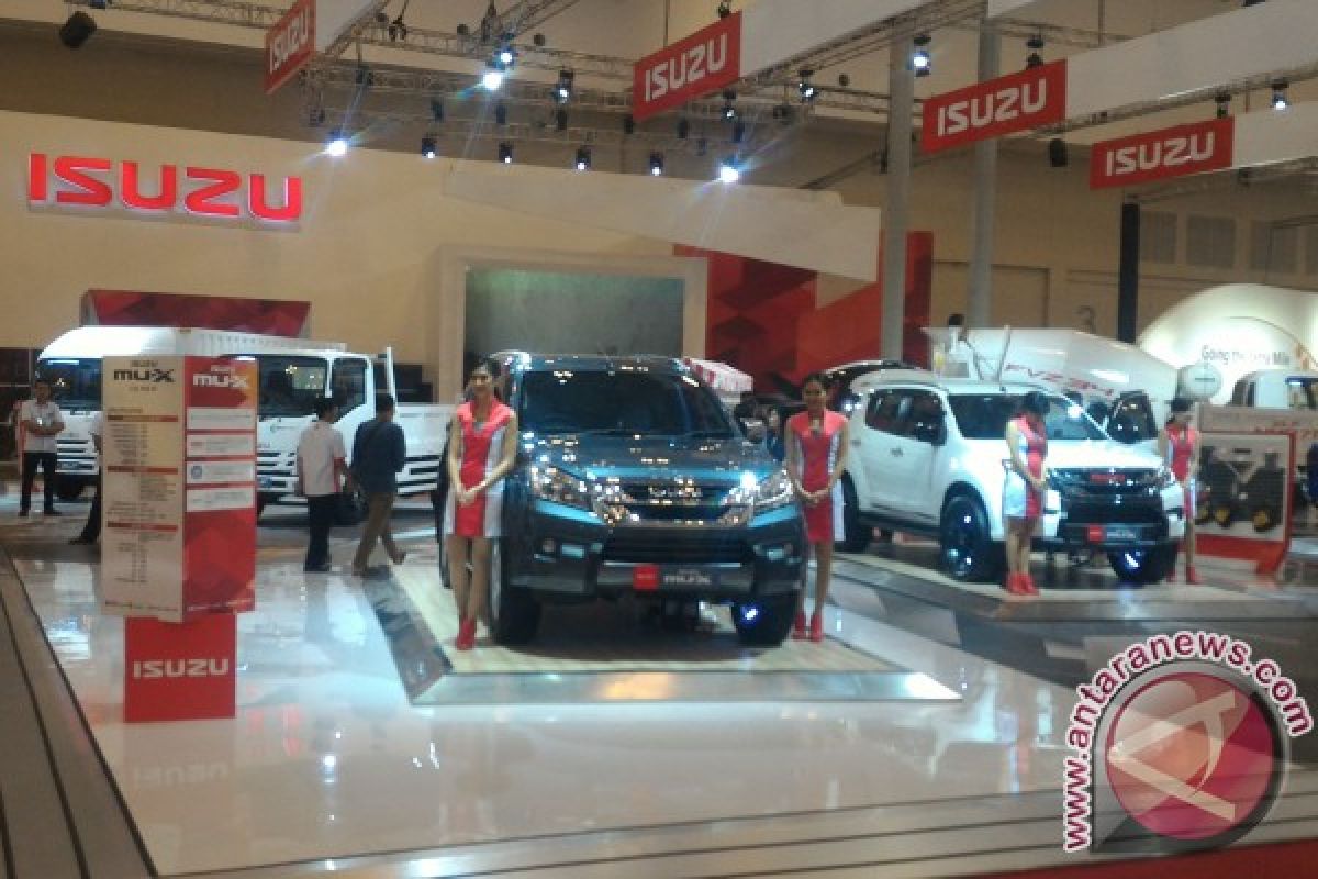 Duet mu-X dan D-Max jadi andalan di anjungan Isuzu