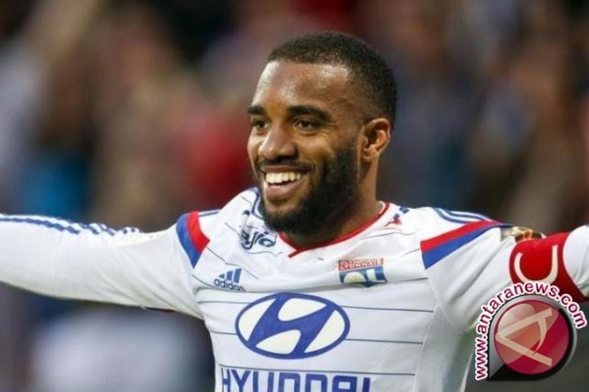 Lacazette Cetak Hattrick Saat Lyon Menghajar Nancy 3-0