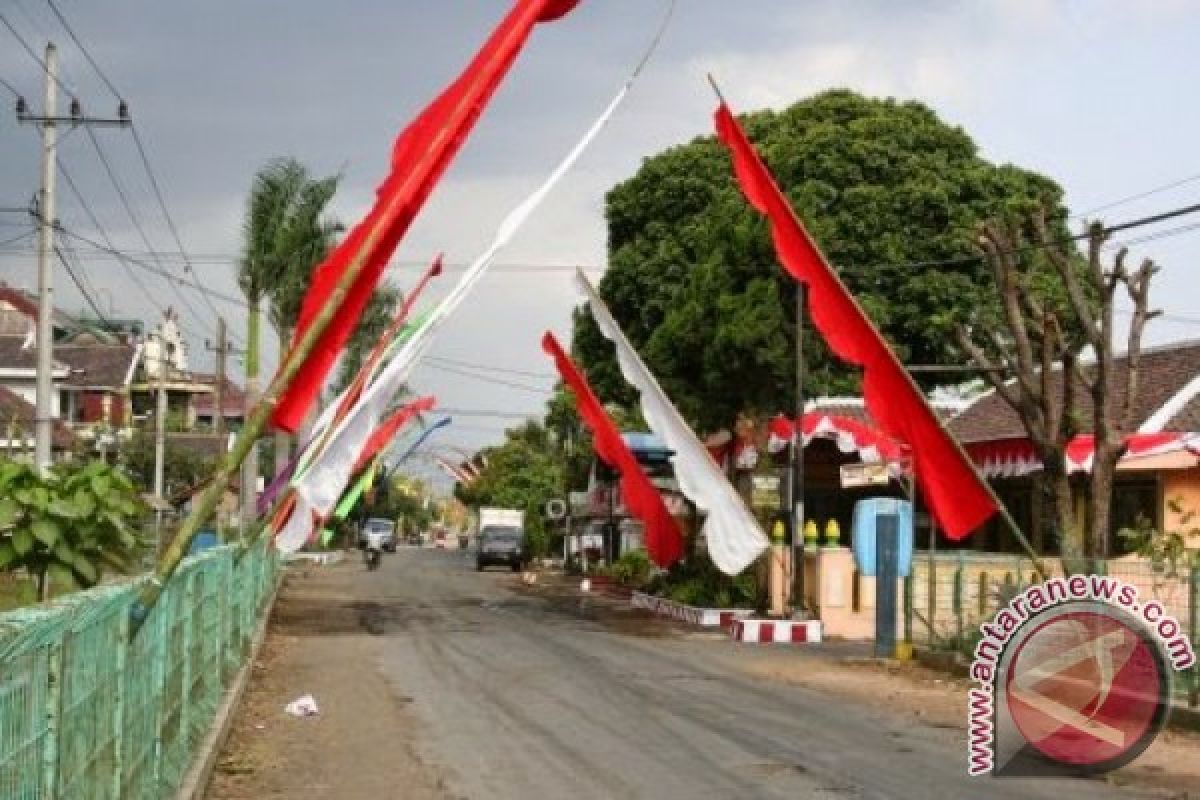 Patut Dicontoh Ketegasan Kepala Daerah Ini Terhadap Warga Tidak Kibarkan Bendera