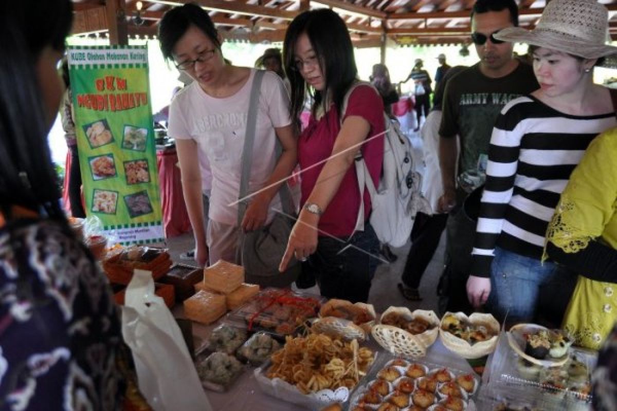 Ada Brongkos di Sentra Kuliner Khas Temanggung