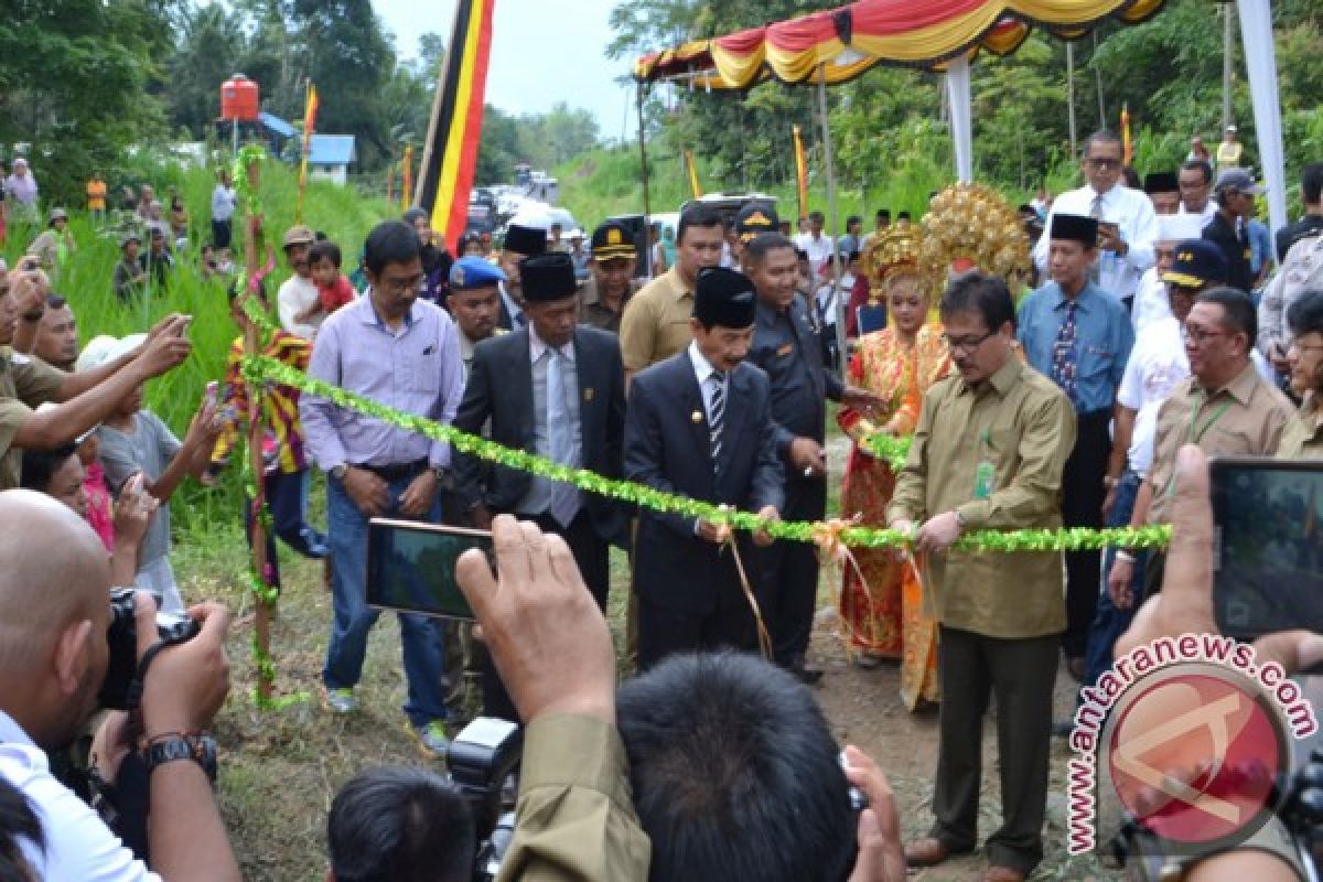 Kementerian LHK Resmikan Pengenalan Jalur Pendakian Kerinci