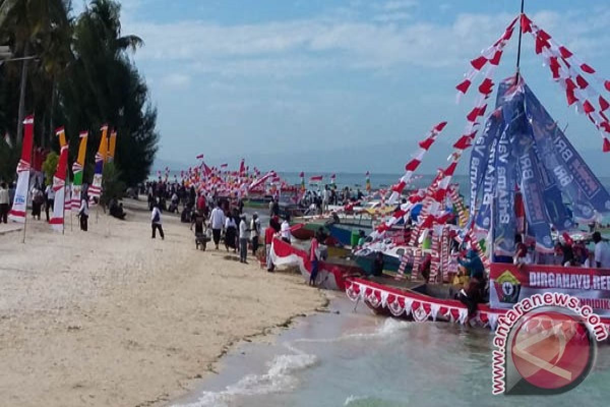 Perahu Hias Meriahkan HUT Kemerdekaan Di Pulau Bokori