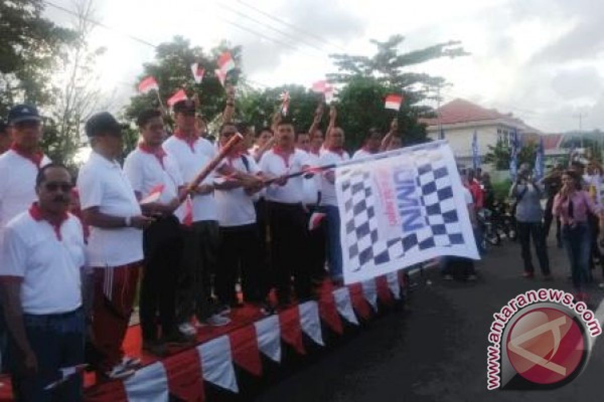 BUMN Ambon Jalan Sehat Peringati HUT Kemerdekaan