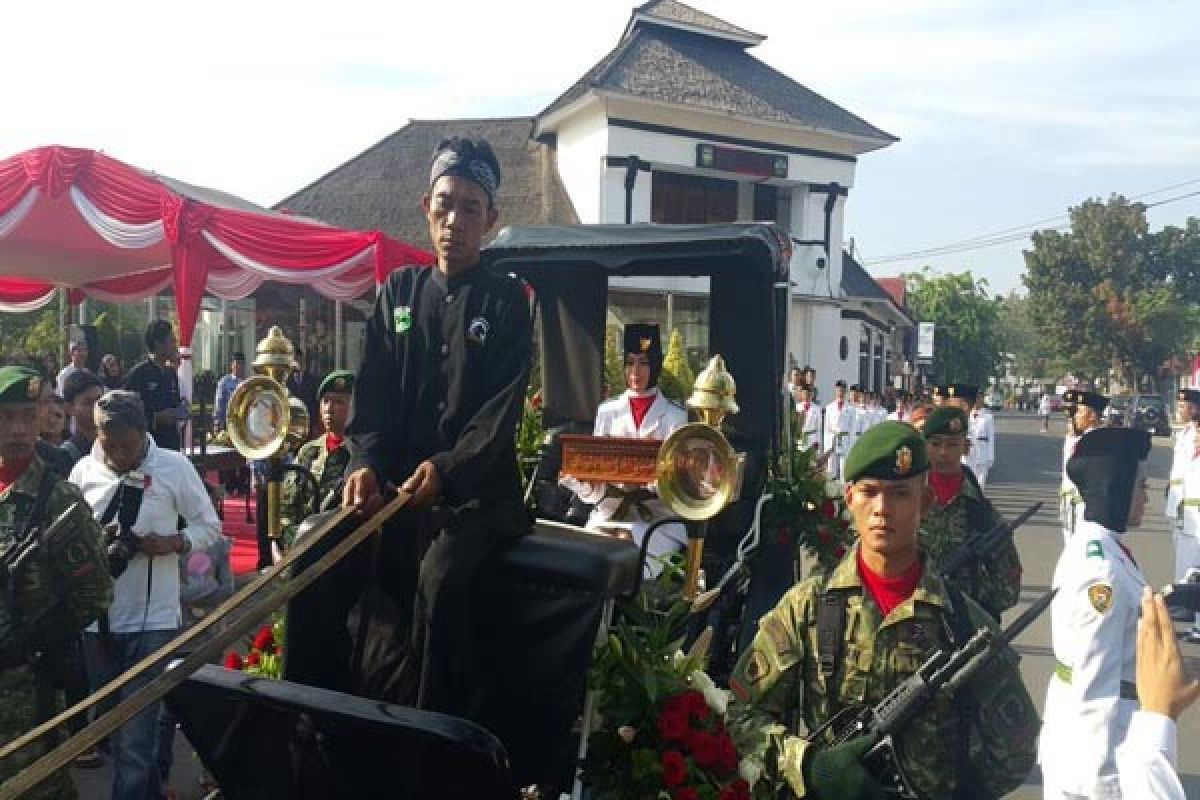 Purwakarta Gelar Kirab Bendera HUT RI