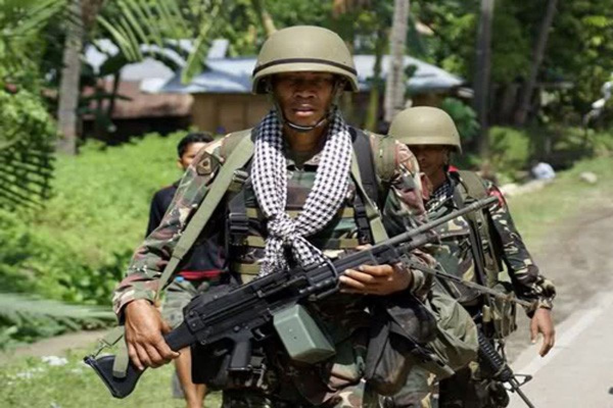 Militer Filipina bunuh 11 pegaris keras