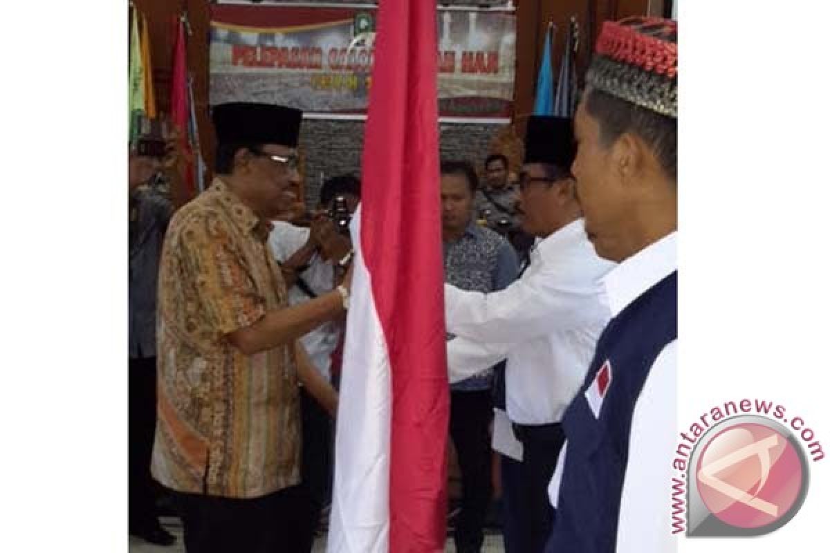 Bupati Sinjai lepas jamaah calon haji 2016