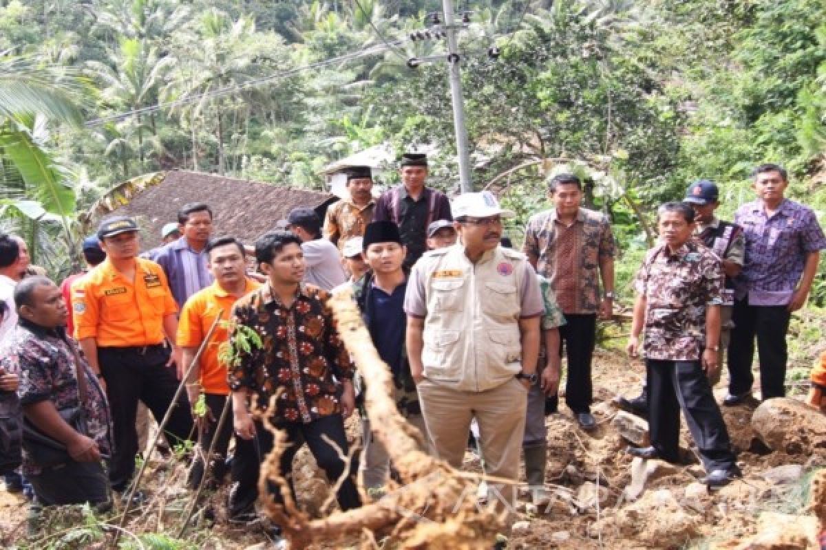 Wagub Jatim Minta Penormalan Sosial-Ekonomi Trenggalek