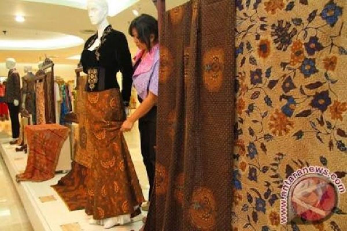 Batik Pekalongan Hadir di Mangga Dua Square