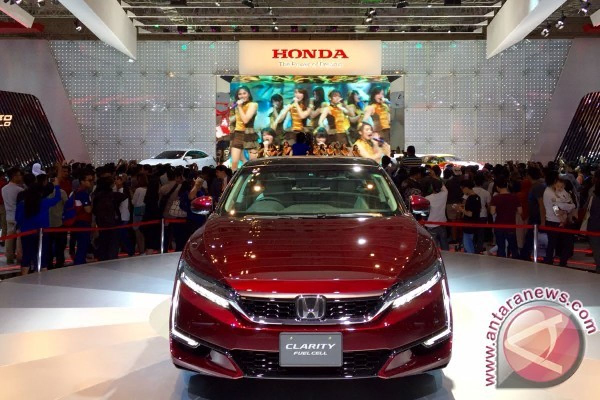 JKT48 Kembali "Panaskan" Booth Honda di Pameran Gaikindo