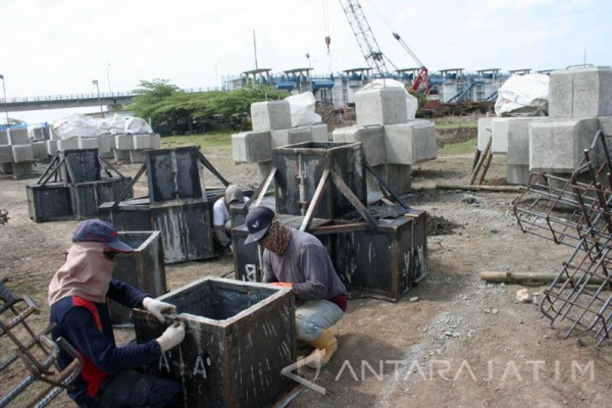 Balai Besar Perbaiki Pelengsengan Bendung Gerak Bojonegoro