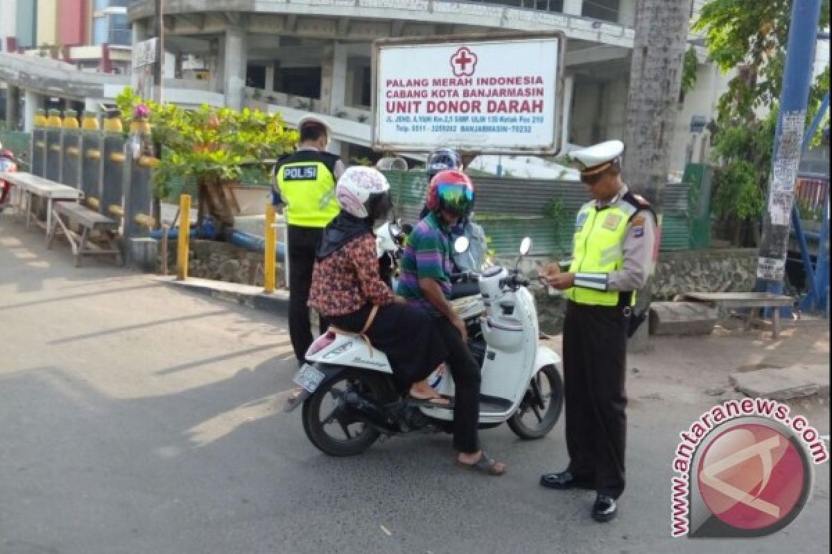 Polresta Banjarmasin Tindak Tegas Pelanggar Lajur Kanalisasi