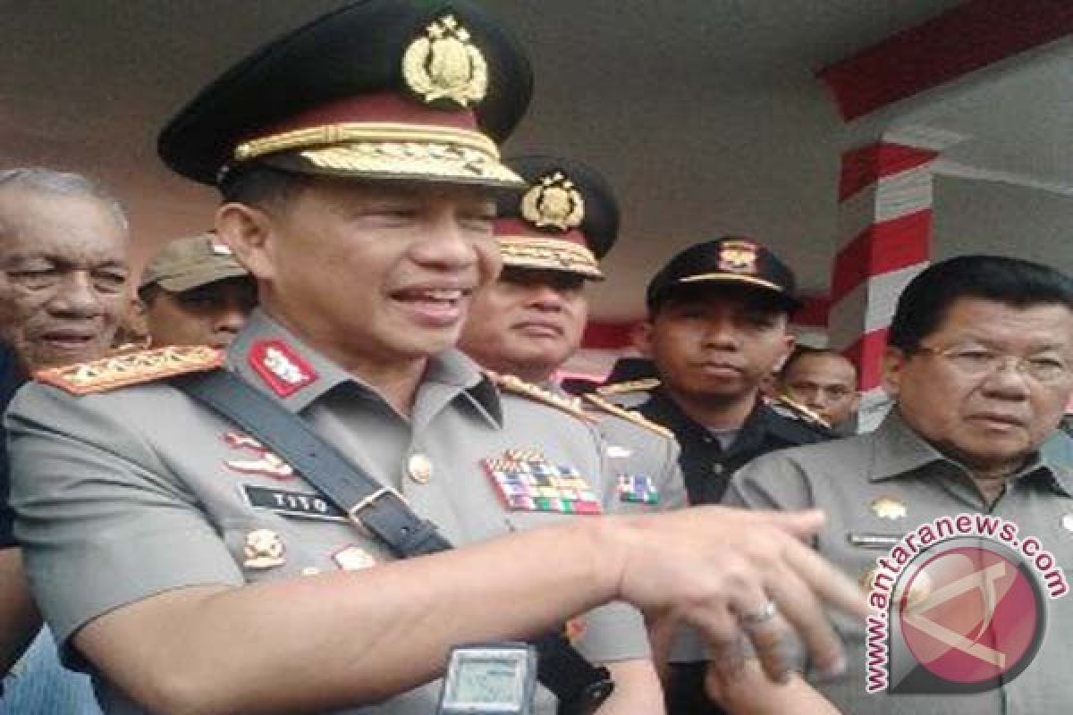 Tito serahkan petaka "Siamasei" Polda Sulbar 