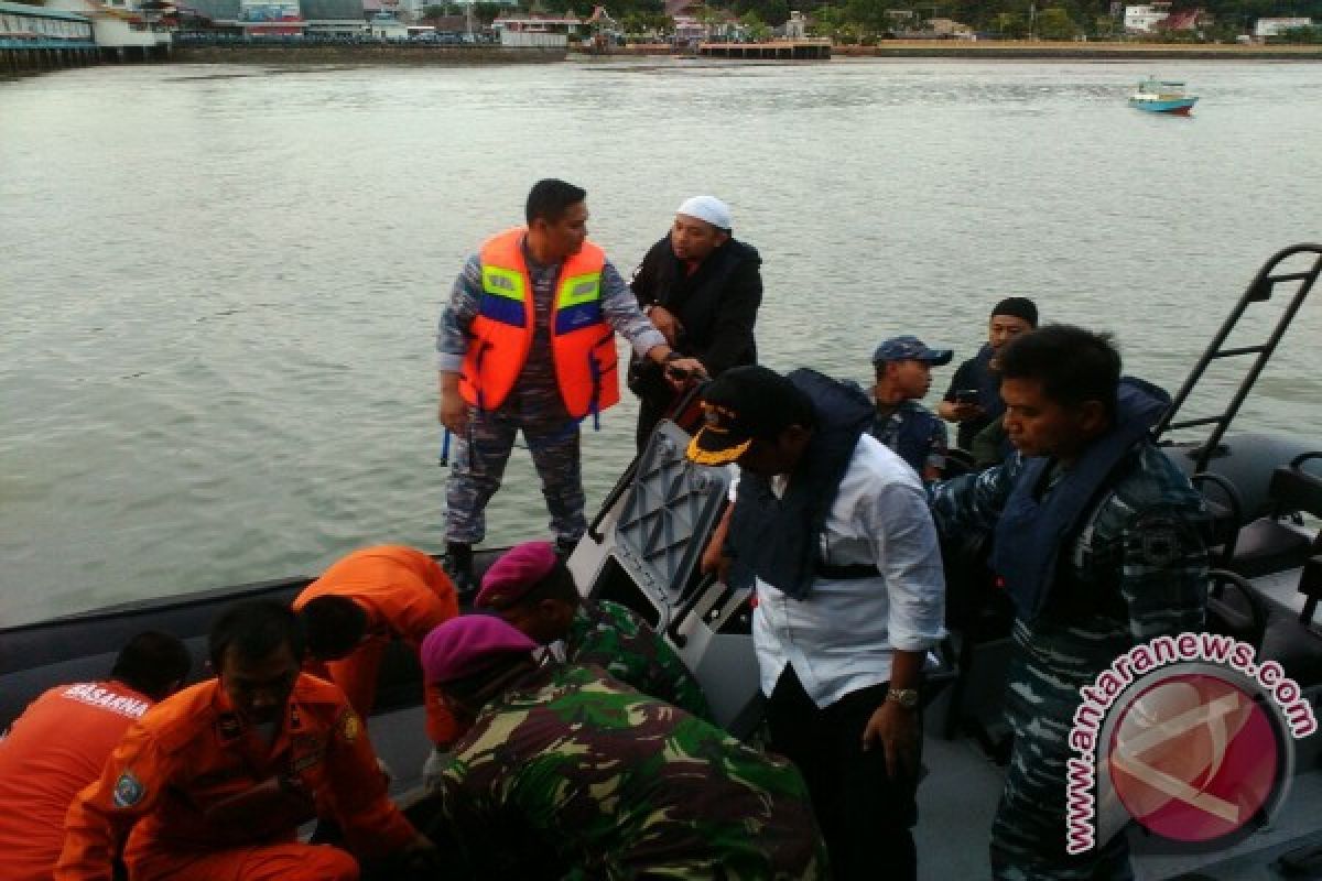 Petugas Temukan Empat Jasad Korban Pompong