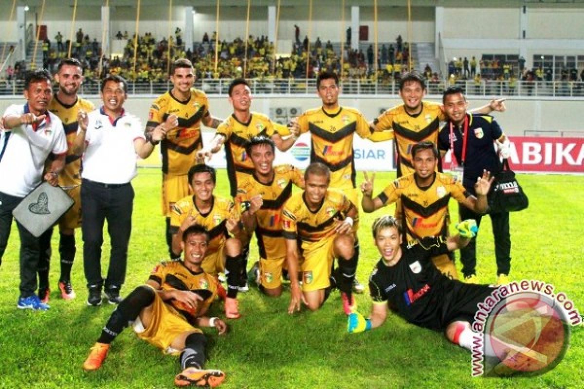 Mitra Kukar Tundukkan Semen Padang 2-0 