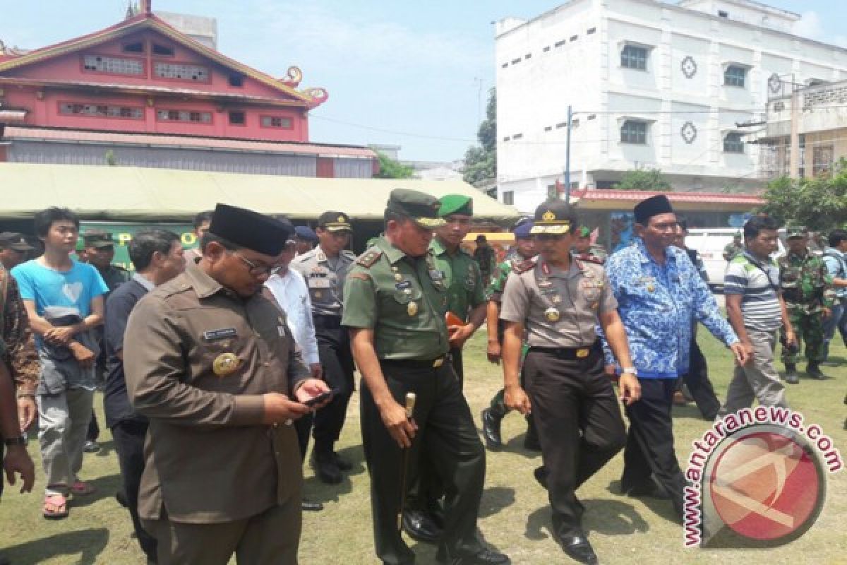 Karya Bakti TNI- Polri Perbaiki Rumah Ibadah